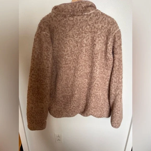 Mia and Tess Cheetah Print Sherpa Pullover Sweatshirt Jacket Pink - Picture 6 of 6